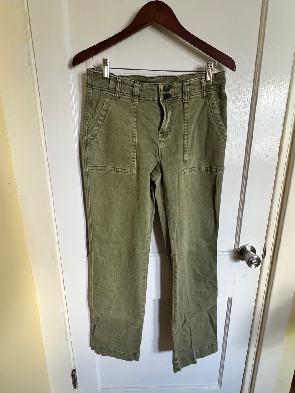 Women’s Straight Leg Utility Jeans in Olive Green